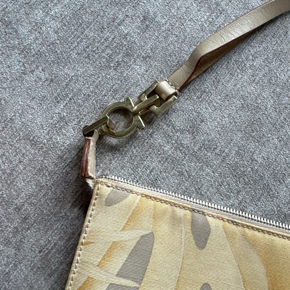 Rare!! Salvatore Ferragamo leather-trimmed leopard print canvas shoulder bag - Picture 2 of 8